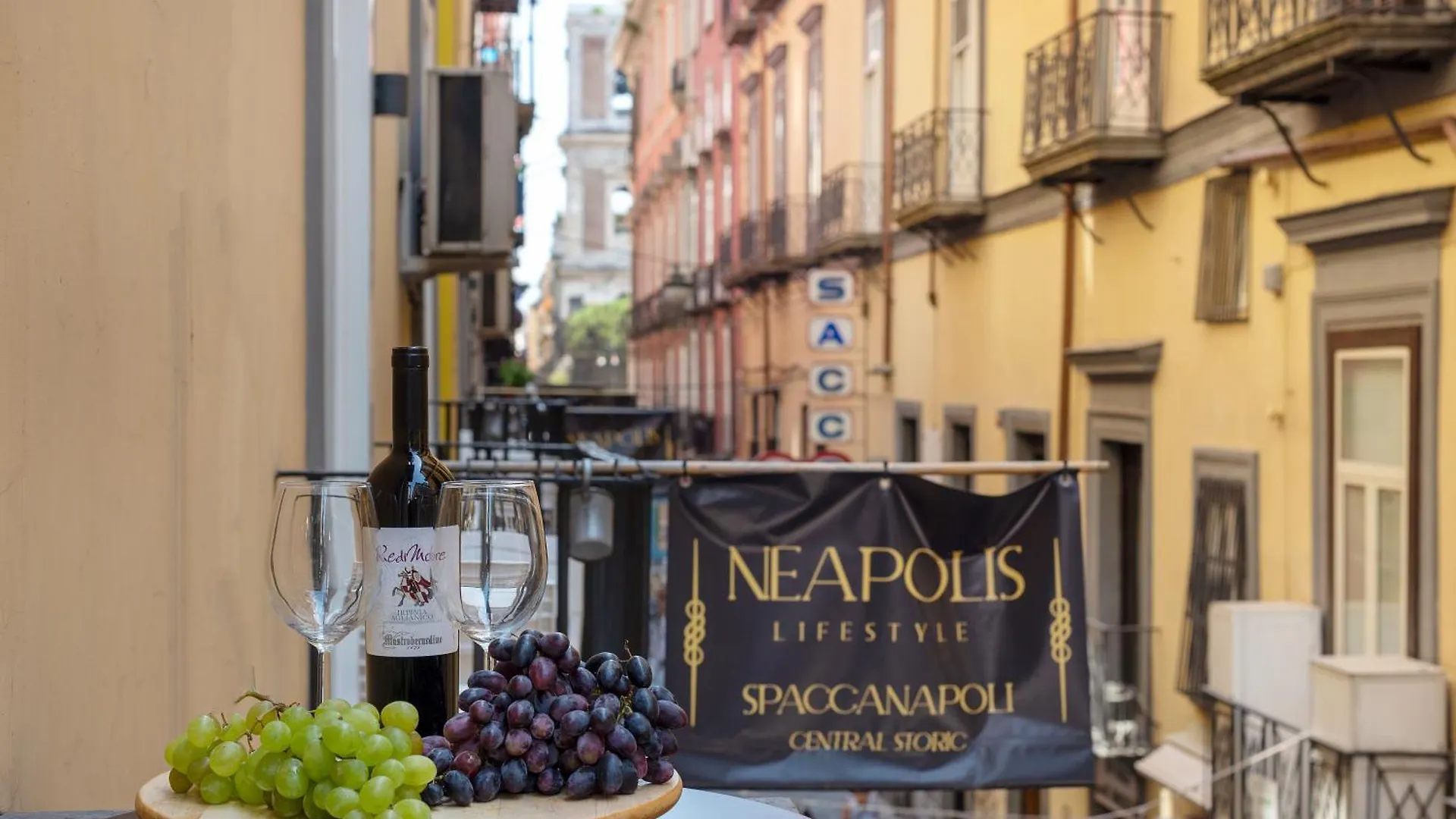 Neapolis Lifestyle Bed & Breakfast